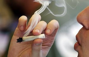 Washington: Marijuana stores can offer joints for vaccines
