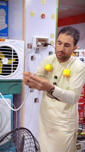 ❄️ Cell Se Chalne Wala Chota Air Cooler 😱 Garmi Ka Best Solution! 🌬️ Portable Mini Air Cooler ab Farman Electronics par available hai. 💯 #FarmanElectronics #MiniAirCooler #PortableCooler #SummerOffer #tiktokpakistan