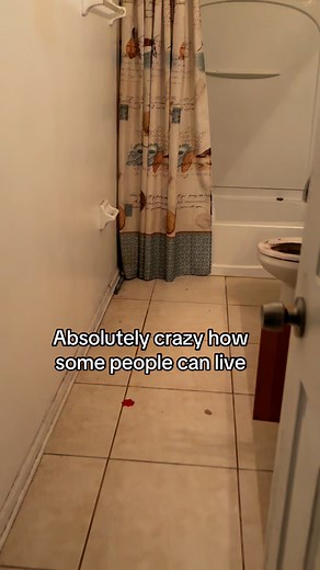 We see it all 😳 #floridarealestate #realtorlife#housetour #claycounty #claycountyfl #houseflip #mentalhealthmatters | Jennifer Gregory