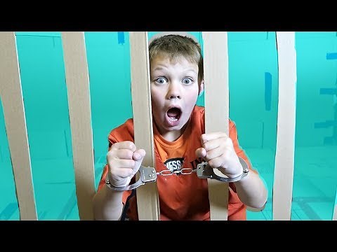 BOX FORT PRISON!! Escaping From Jail!