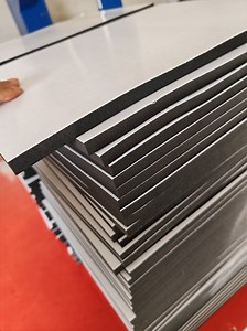 [Hot Item] High Quality Closed Cell PVC Neoprene Sponge Foam Tape Seal Strip