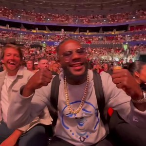 Serving up Howler Head for #UFC293 with the boys!!! Justin "the Highlight" Gaethje Aljamain "Funk Master" Sterling Dan "Hangman" Hooker | Howler Head