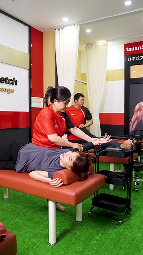𝑱𝒂𝒑𝒂𝒏𝒆𝒔𝒆 𝒃𝒆𝒍𝒐𝒘 Trải nghiệm liệu pháp kéo giãn Nhật Bản với kỹ thuật tiên tiến và trang thiết bị hiện đại tại Strech Massage ———— ストレッチマッサージでは、最新の機器と高度な技術を駆使した日本式のストレッチ療法をご体験いただけます。 __________ 𝗗𝗼𝗻’𝘁 𝗹𝗲𝘁 𝘁𝗲𝗻𝘀𝗶𝗼𝗻 𝗵𝗼𝗹𝗱 𝘆𝗼𝘂 𝗯𝗮𝗰𝗸. 𝗨𝗻𝗹𝗼𝗰𝗸 𝘆𝗼𝘂𝗿 𝗯𝗼𝗱𝘆’𝘀 𝗽𝗼𝘁𝗲𝗻𝘁𝗶𝗮𝗹! 361 Võ Văn Tần, Phường 5, Quận 3, TP.Hồ Chí Minh, Việt Nam 𝘽𝙤𝙤𝙠𝙞𝙣𝙜: ( 84) 34 688 8316 #japanstrechmassage #streching #japanstreching #gianco #hochiminhcity #ホーチミン #マッサージ #整体 | 