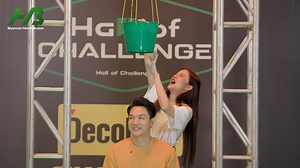 ဆန်းပြားတဲ့ Challenge မျိုးစုံပါဝင်တဲ့ Hall of Challenge အစီအစဉ်မှာ‌ Than Thar Nyi နဲ့ Phome Shein Khant တို့က Decolgen Challengers အဖြစ် အနိုင်မခံအရှုံးမပေးယှဉ်ပြိုင်ခဲ့ကြပါတယ်။ ထူးခြားပြီး ရယ်မောစရာတွေပါဝင်တဲ့ ဒီ ကျန်းမာရေးဗဟုသုတပြိုင်ပွဲမှာ ဘယ်သူကအနိုင်ရမှသွားမှာလဲ? စိတ်ဝင်စားစရာကောင်းပြီး ဗဟုသုတလည်းတိုးစေမှာဖြစ်လို့ အားလုံးအတူတူ အဆုံးထိကြည့်လိုက်ပါ။ #HallOfChallenge #HOC #DecolgenChallenger #MyanmarHealthBuzzer #MHB #ThanTharNyi #PhomeSheinKhant | MHB - Myanmar Health Buzzer
