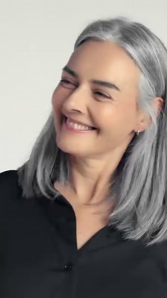 At FILORGA, we celebrate the right to choose how we want to age ✨ Beauty knows no bounds – whether it's “au naturel” or enhanced with botox and fillers. Your age, your rules! Stay tuned for heartfelt conversations with three remarkable women about their perceptions of beauty and their relationship with aging 💝 | Laboratoires Filorga