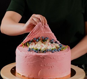 77K views · 33 reactions | Behind the scenes and commercial hacks you can repeat at home!: | 5-Minute Crafts UK | Facebook