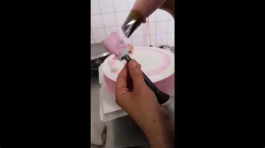 Satisfyingly Making Pink With Pink Roses Icing Cake