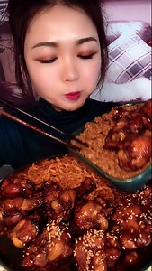 Eating pork belly , fried noodle with fried chicken thigh , fried chicken wing , dumpling , so very delicious | Asian KH