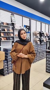 2.8K views · 72 reactions | Dah beli kasut Raya? JOM datang kedai XES kat Giant Batu Caves!!! | XES Shoes | Facebook