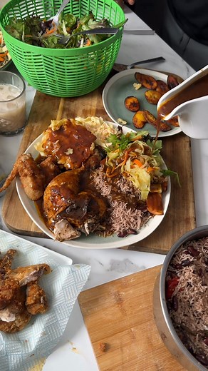 Jamaican Sunday dinner… nothing beats it 😍 Jerk roast chicken, rice & peas, mac & cheese, fried chicken, coleslaw, cabbage & sweet plantain covered in gravy 🤤 This is what Sundays are made for… good food, family & good vibes Full recipe on OriginalFlava.com #Sundaydinner What you having for Sunday dinner? 👇🏾 | Original Flava