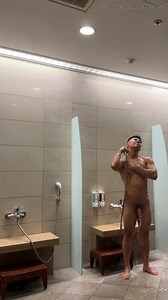 chinese boys cruising in onsen