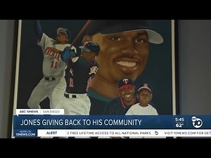 Jacque Jones gives back to community