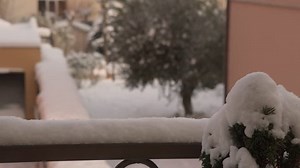 Melting Snow Spring Time-lapse View Out: vídeo stock (100% livre de direitos) 1009047689 | Shutterstock