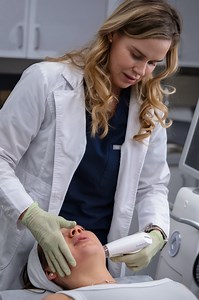 ✨ Fridays are for a little self-care with the Sublative RF treatment! ✨ What better way to kick off the weekend than with a glow-up? This minimally invasive treatment stimulates collagen, refines skin texture, and tackles concerns like acne scars, wrinkles, and uneven skin tone—leaving you with smoother, tighter, and more radiant skin. And the best part? It’s safe for ALL skin types! 💡 Bonus glow: For a limited time, get a FREE PRP treatment ($300 value) when you book CO2 Laser Resurfacing, Pix