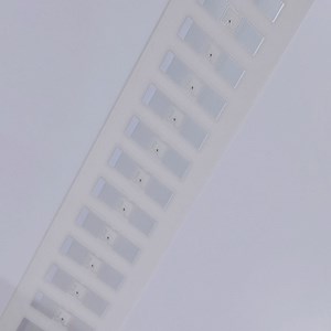 [Hot Item] UHF 860-960MHz Customizable Chip Code&Size RFID System Soft Sticker Label