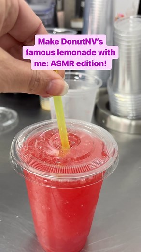 @donutnvcharlottenc1 isn’t just known for their hot, fresh, made-to-order donuts! They also have lemonade that you can customize with tons of different flavors, and they’ll blend it into a slushee! 🙌🏼 Here’s the process, ASMR style, for your listening pleasure! Follow @donutnvcharlottenc1 to see where their food truck will be next, and tell them Miranda sent you for a discount! If you book a private party (corporate, birthday, holiday, etc.), they’ll wave the travel fee! What’s your favorite f
