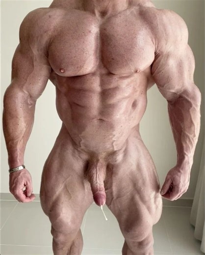 Steroid muscle: Bodybuilder blasting thick… ThisVid.com