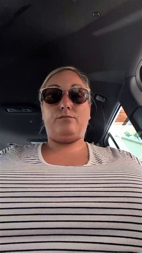 Happy titty Tuesday!!! 😇😇💋💋#BBW #MILF #tittytuesday #allnatural #publicflashing #hotday