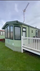 Willerby Aspen - 37ft x 12ft - 2 Bed - 2005💷 £9,995 Decking also available 🤝🏼🚛 OFF-SITE SALE - Nationwide Delivery & Siting Available!✨ Ready to go - practical, stylish & fully equipped!🔥 Key Features:✅ Double Glazing✅ Central Heating✅ En-suite WC (main bedroom)✅ Modern Kitchen✅ Integrated Fridge-Freezer✅ Free-standing Washing Machine✅ Cooker with Grill, Hob & Oven✅ Breakfast Bar🛋️ Lounge:✅ Comfy seating✅ TV stand - perfect movie nights!🛏️ Bedrooms:✅ 1x Double (en-suite, wardrobe, mirror,