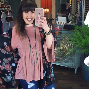 Mayyyy be one of my favorite outfits..... check it!! SM Baby Doll Top $26 SML Black Kimono $28 | Bailey's Boutique & Monogramming