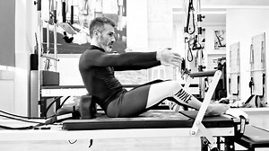Spine Twist & Streeeetch on the Reformer | ATELIER PILATES