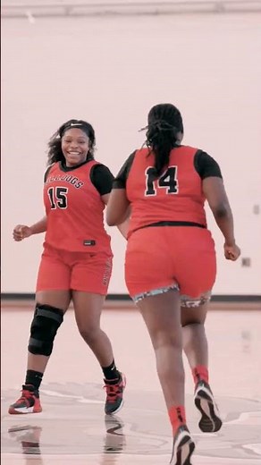 🤯🤯Bunker Hill C.C. Lady Bulldogs! Big Win over Roxbury Community College! 72-19! 🐾🐾