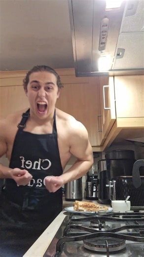 naughty toasty that #food #eating #posing #bodybuilders #CapCut