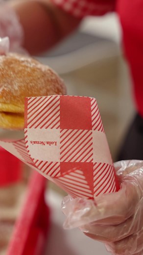 14K views · 232 reactions | Bumisita si Lola sa San Antonio Maria Claret Parish Church para mag bigay ng ngiti sa kanyang mga apo♥️ | Lola Nena's | Facebook