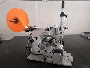 [Hot Item] Semi-Auto Water Bottle Labeling Machine