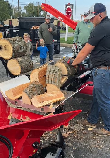 Effortless Firewood Processing with 28 SHO and FC-16