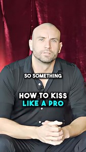 2.5K views · 1.8K reactions | How to kiss like a pro - #formen #adviceformen #datingadvice #datingtips #relationshipadvice | Bed Tips | Facebook