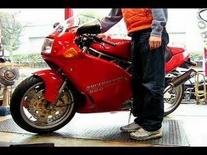 DUCATI 900SS