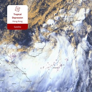 🇭🇰 The Hong Kong Observatory has issued a T3 storm warning as a tropical depression approaches the city, predicting squally showers and thunderstorms for the weekend. 🛰️ According to 香港天文台 HKO, the tropical depression is expected to make landfall in western Guangdong tonight or early tomorrow morning (June 1). ⛈️ As it moves inland, the extensive rainband to the south will continue to bring heavy showers and strong winds to Hong Kong throughout the day. | Windy.com