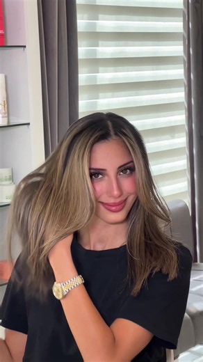 Blonde or Brunette? How to Choose the Right 'Blondish' Shade