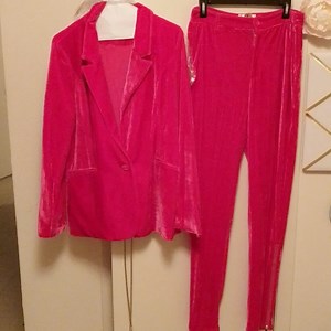 Shane Justin Collection Pink Velour XL 2pc Suit