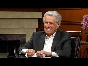 Regis Philbin says Kelly Ripa was 'very offended' when he left 'Live'