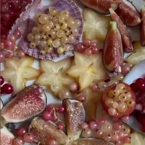 The feminine urge to thrive & feel abundant 隆‍♀️ #loveandthrive #blissfulsoul #abundance #wombwisdom | Love and Thrive Yoga | Facebook