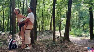 Effe Italian Girl Lost In The Woods Makes A Nerd Lose Her Virginity In Exchange For Help! - Hclips.com