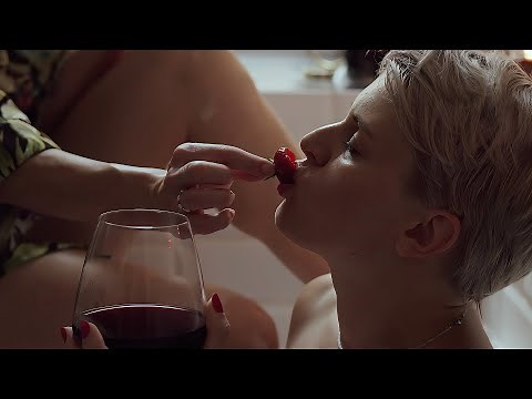 Lesbische Liebe voller Leidenschaft – Wenn zwei Frauen sich bedingungslos hingeben