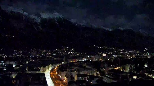 HD Live Webcam Innsbruck - Zentrum - PEMA-Turm