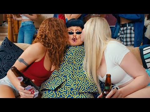 Oliver Tree - Fairweather Friends [Music Video]