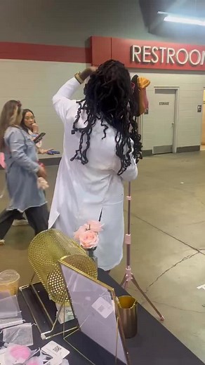 Alright, quick anatomy lesson for you. The whole thing is NOT called the vagina Clitoris (glans or head), Labia majora and minora, urethral opening, vaginal opening, Mons pubis = Vulva - the external parts we can see. The vagina is the internal canal that you cannot see on your own body . . . unless you’ve figured out a way to use a vaginal speculum on yourself. How many of you were calling the whole thing vagina? No shade, I hope this helped! #yourfavoriteurologist #drdownbelow #womenshealth #u