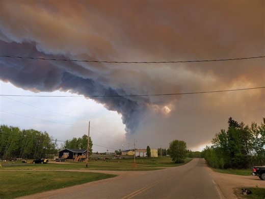 Wildfires force evacuations of Garden Hill, Snow Lake in northern Manitoba