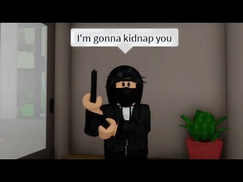 When a kidnapper breaks into your house (meme) ROBLOX