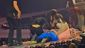 Dramatic moment Katy Perry stops her concert to help fan who fainted onstage