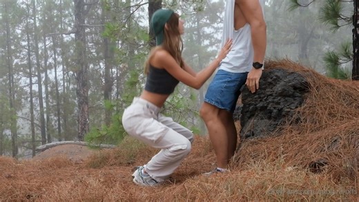 Felación de Anna Ralphs en el bosque Filtración de video XXX de Onlyfans