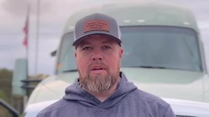 Established in 1992 by a passionate flatbed truck driver and with over 300 trucks running routes today, Central Oregon Trucking Company knows the formula for treating our driving team the right way. ✅ Top Driver Pay: $2,443 per week / $127,064 per year ✅ Pay up to 64 CPM plus loyalty pay up to 5.5 cents per mile! ✅ 2,500 – 3,000 weekly miles ✅ $75 tarp pay ✅ Run all 48 lower states ✅ Late model Kenworth T680s ✅ Personalized home time – take it when you want ✅ New Hire Pay: $1,250 post-orientatio