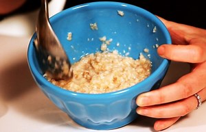How to Make an Oatmeal Facial Mask