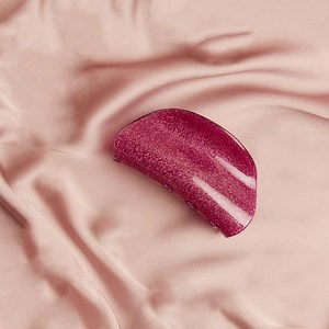 Trendy & Sparkly hairclaws to add xcite-ment to your everyday! Explore our full range of products at the link in our bio! #hairclaw #shoponline #trending #shopnow #cosmetics #beautyessentials #trending #beauty #makeup #cosmetics #womenshopping #women #shopnow #shoponline #girls #beautyessentialsdistributor | MISBU | Facebook