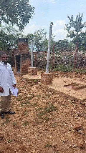 We have more than a hundred colleagues working in #Congo. Thanks to them, we can help where our assistance is most needed. For example, at this clinic in Kamaniole, we have renovated and built new toilets, showers, and a hazardous waste disposal site. 良 ‍⚕️  | People in Need | Facebook